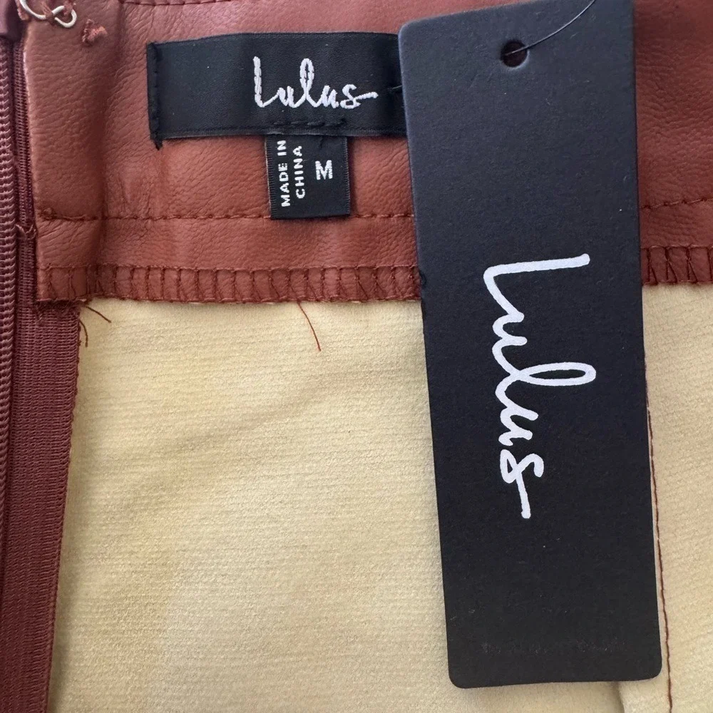 Lulus Corte Vegan Leather Mini Short‎ Skirt w/Slit, Chestnut Brown, Size M, NWT